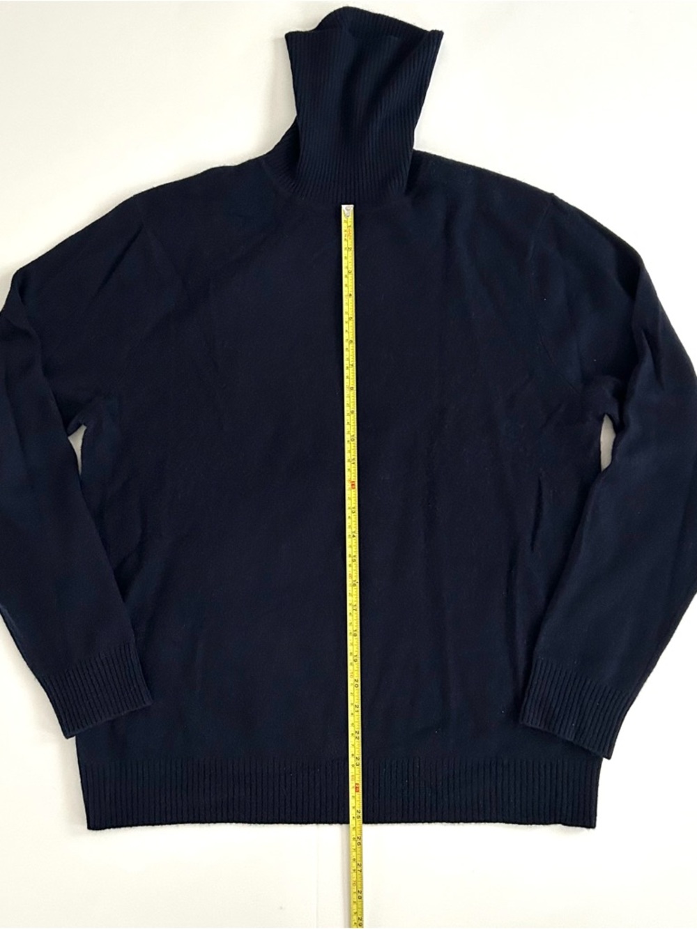 Qi Cashmere Turtleneck Sweater - Size L - Mens - Picture 7 of 12